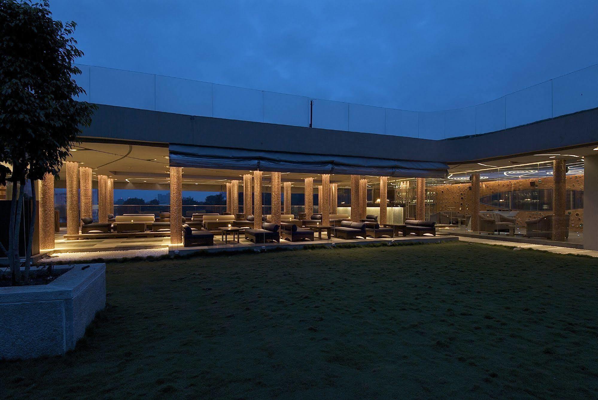Vivanta Bengaluru, Whitefield Bagian luar foto